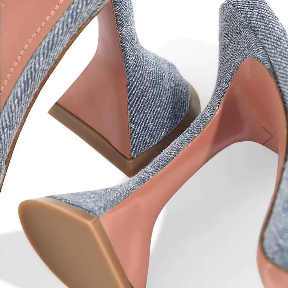 Amina Muaddi Rosie Denim Mules - Size 40
Brand new in Box - Picture 7 of 8